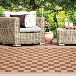 Indoor/ Outdoor Roma Checkerboard Rug, 5' x 7'
