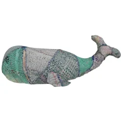 Kantha Whale, Medium