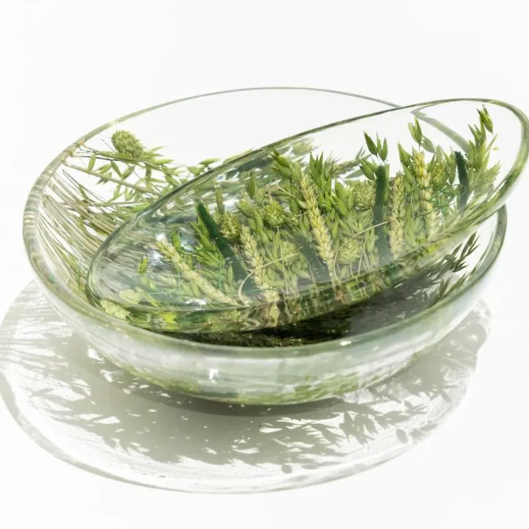 Oval Grassy Meadow Centerpiece
