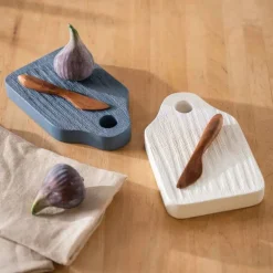 Small Dutch Cheese Board (blue)
