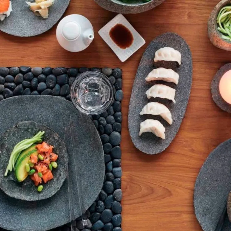 Stoneshard Serving Plate, Medium